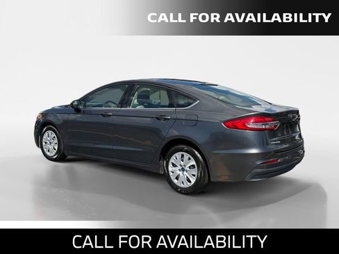 Used 2019 Ford Fusion S FWD image 3