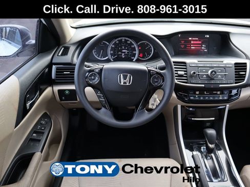 Used 2017 Honda Accord LX image 13