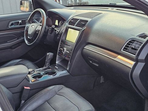 Used 2016 Ford Explorer Limited image 34