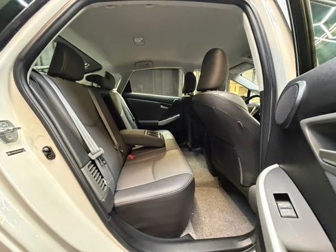 Used 2012 Toyota Prius Four FWD image 36