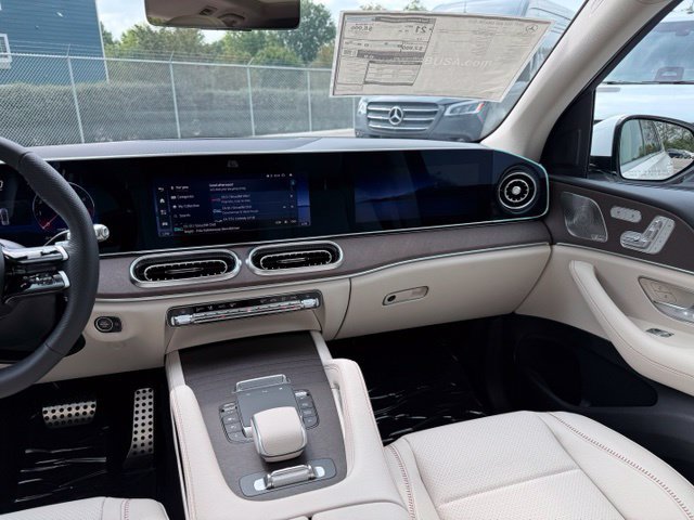 New 2027 Mercedes-Benz GLS 450 4MATIC image 18
