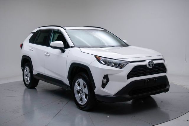 Used 2019 Toyota RAV4 XLE w/ Carpet Mat Package AWD/4WD image 7