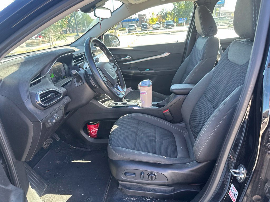 Used 2023 Chevrolet Bolt EUV LT w/ Comfort Package FWD image 5