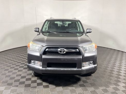 Used 2011 Toyota 4Runner SR5 w/ Convenience Pkg image 4