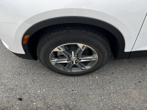 New 2025 Chevrolet Blazer LT w/ Convenience Package image 3