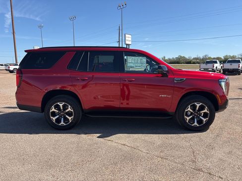 New 2026 GMC Yukon AT4 w/ LPO, Floor Liner Package image 7