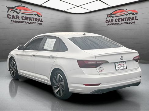 Used 2019 Volkswagen Jetta GLI FWD image 3