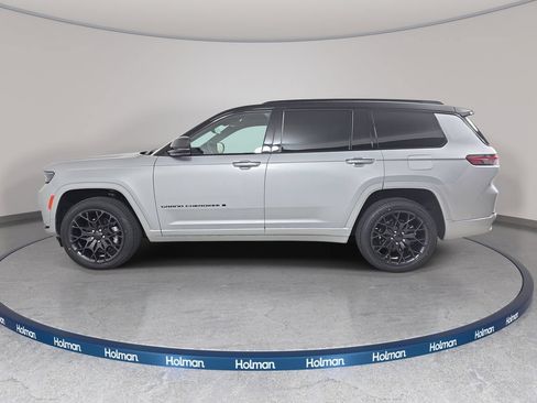 Used 2023 Jeep Grand Cherokee L Summit AWD/4WD image 9