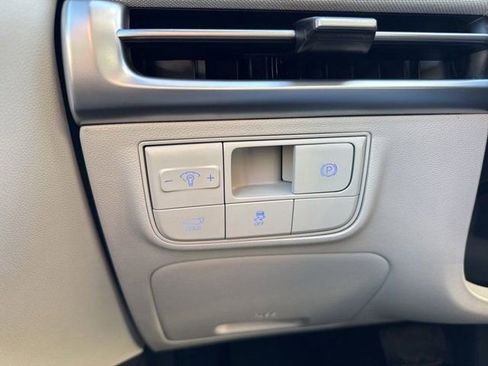 Used 2025 Hyundai Tucson Limited image 20