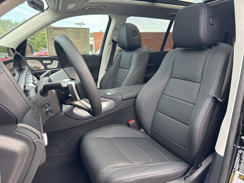 Certified 2026 Mercedes-Benz GLS 450 4MATIC image 9