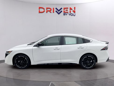 New 2026 Nissan Sentra SR w/ SR Premium Package FWD image 2