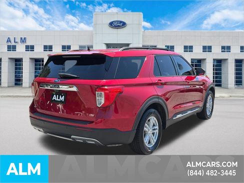Used 2021 Ford Explorer XLT RWD image 5