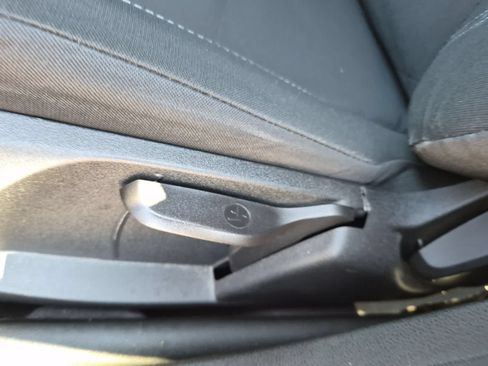 Used 2018 Ford Fiesta SE FWD image 17