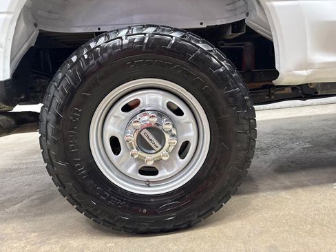 Used 2022 Ford F250 XL w/ Power Equipment Group image 36