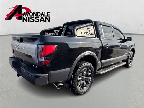 Certified 2022 Nissan Titan Platinum Reserve w/ Moonroof Package image 4