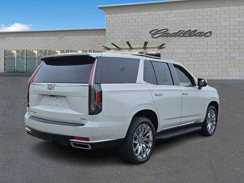 Used 2021 Cadillac Escalade Premium Luxury w/ Performance Package AWD/4WD image 4