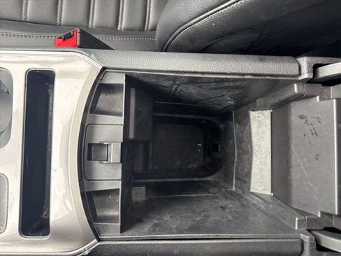 Used 2024 Ford Edge SEL w/ Convenience Package image 39