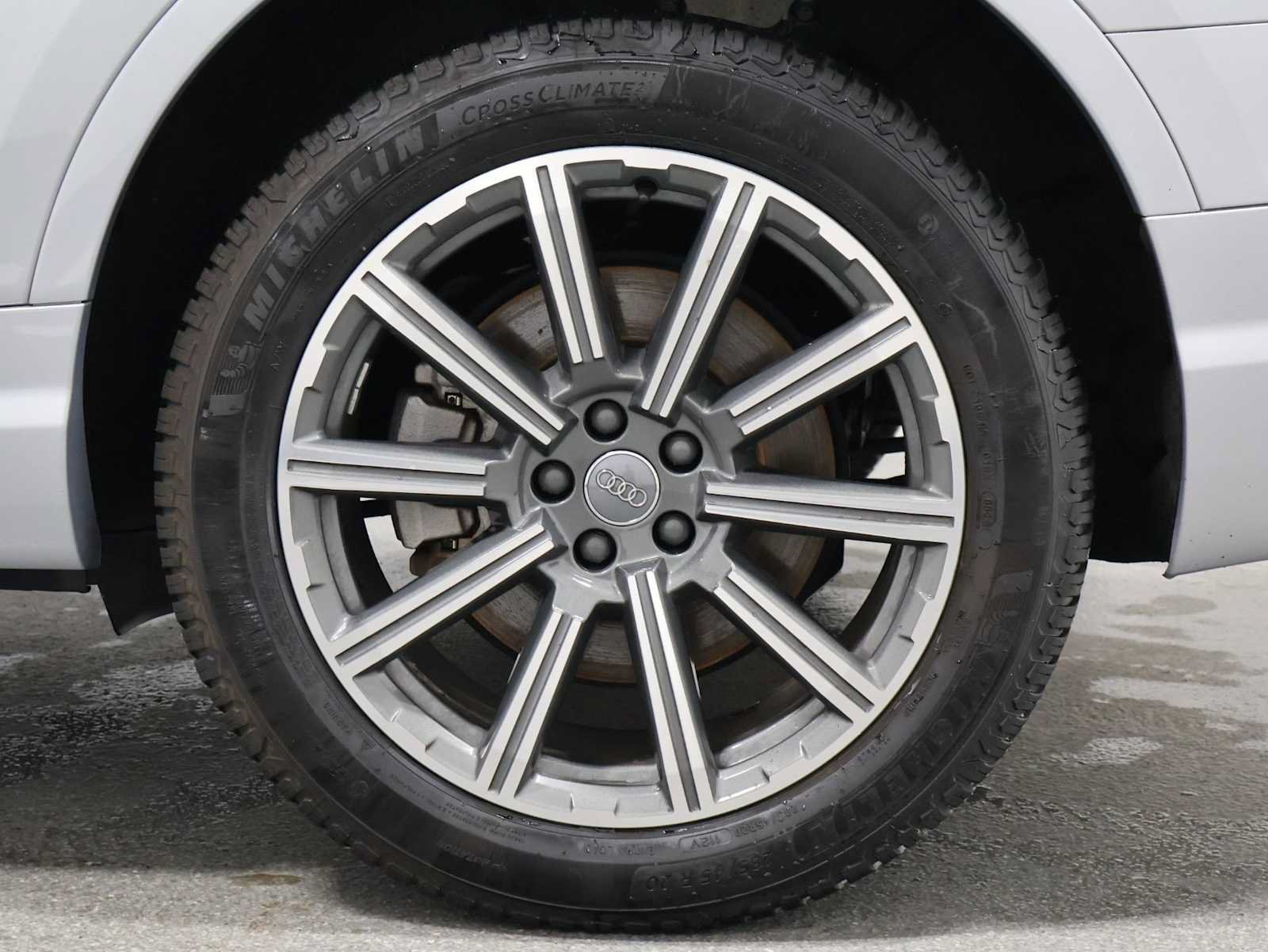 Used 2017 Audi Q7 3.0T Premium Plus w/ Premium Plus Package AWD/4WD image 37