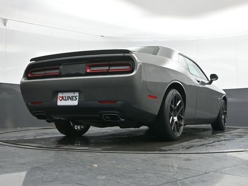 Used 2017 Dodge Challenger R/T RWD image 39