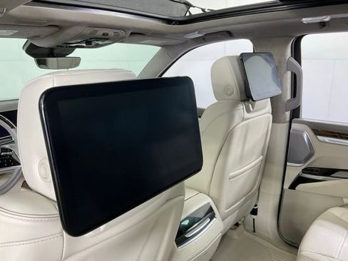 Used 2025 Cadillac Escalade ESV Sport Platinum image 24