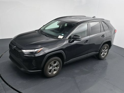 Used 2024 Toyota RAV4 XLE AWD/4WD image 12
