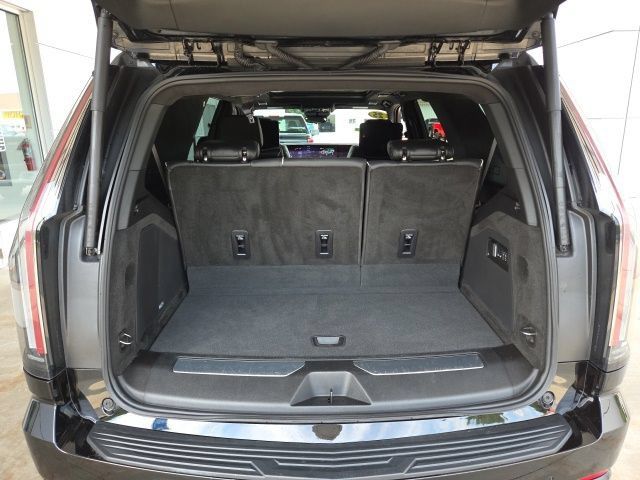 Used 2025 Cadillac Escalade Sport Platinum AWD/4WD image 28