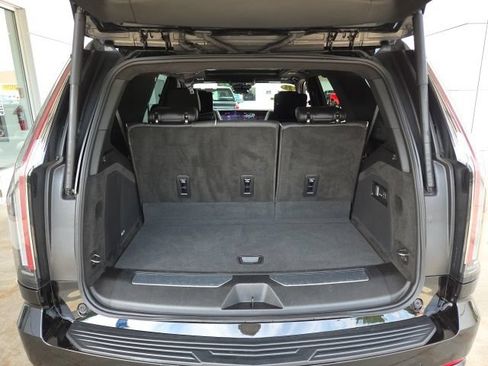 Used 2025 Cadillac Escalade Sport Platinum AWD/4WD image 28