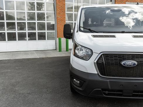 Used 2024 Ford Transit 250 Low Roof w/ Exterior Upgrade Package RWD image 27