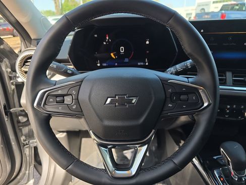 Used 2025 Chevrolet Trax ACTIV w/ Driver Confidence Package image 17