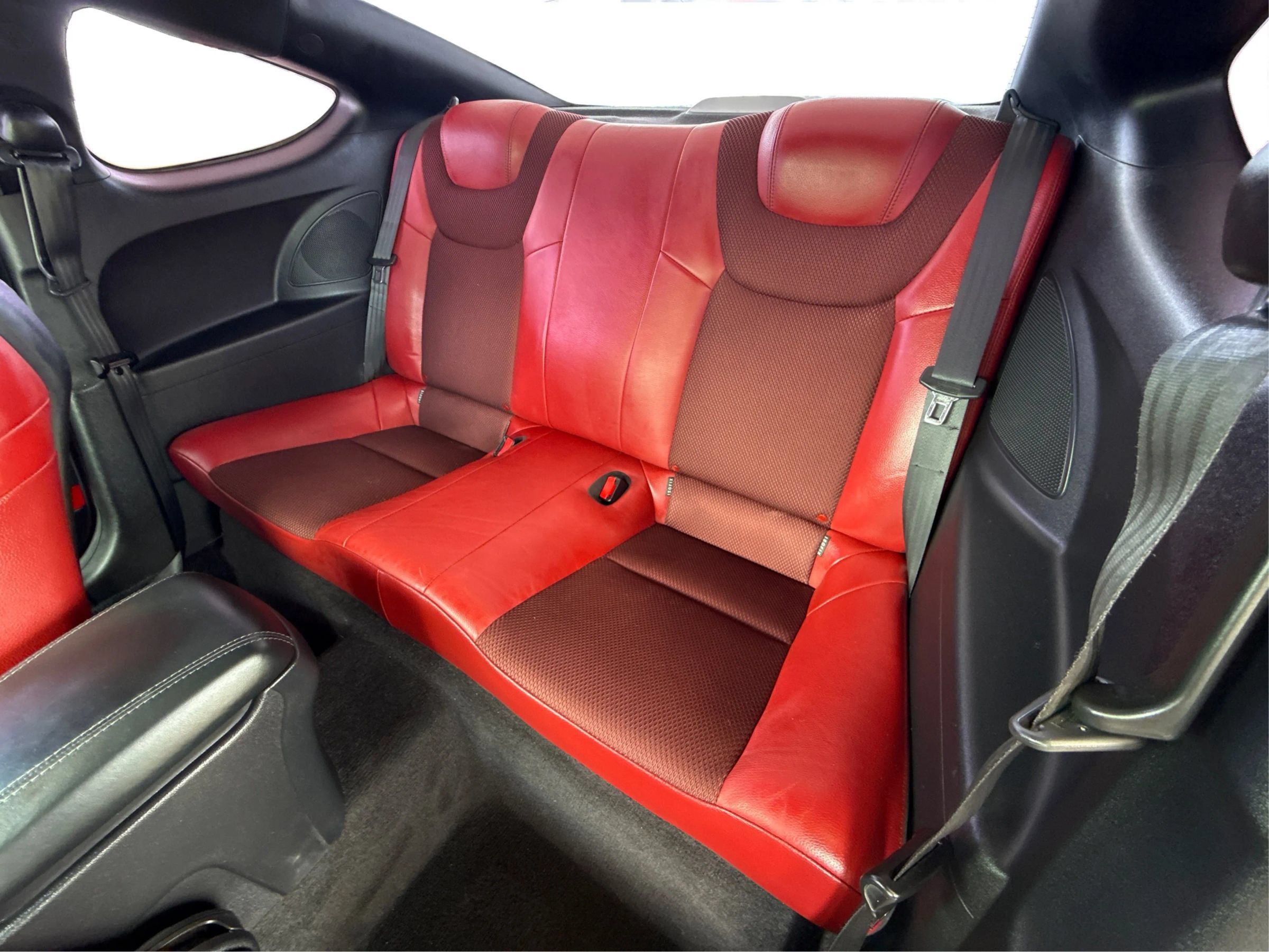 Used 2013 Hyundai Genesis 2.0T RWD image 10