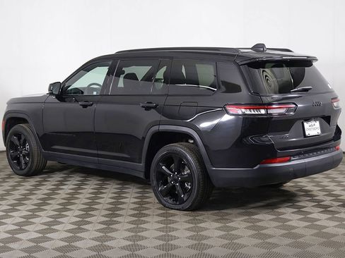 Used 2023 Jeep Grand Cherokee L Laredo AWD/4WD image 10