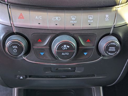 Used 2018 Dodge Journey Crossroad image 24