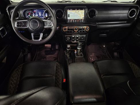 Used 2023 Jeep Wrangler Unlimited Sahara AWD/4WD image 7