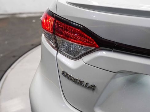 Used 2020 Toyota Corolla SE w/ Carpet Mat Package (TMS) FWD image 11