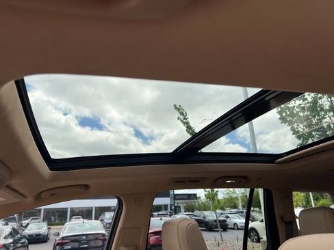 Used 2020 Cadillac XT6 Premium Luxury w/ Platinum Package AWD/4WD image 28