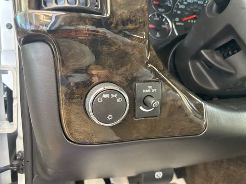 New 2026 Chevrolet Express 2500 w/ Driver Convenience Package RWD image 15