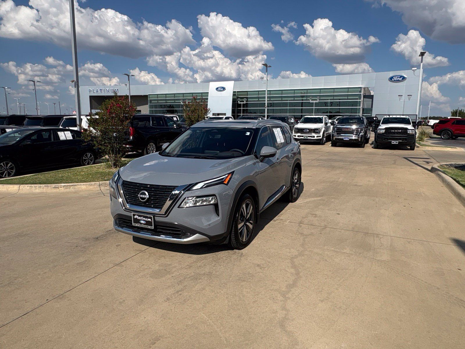 Used 2022 Nissan Rogue Platinum w/ Head-Up Display Package FWD image 26