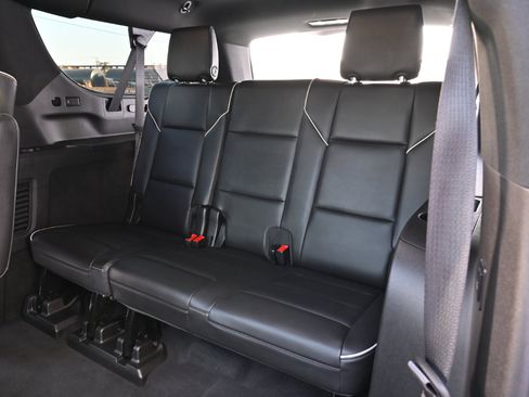 Used 2021 Cadillac Escalade ESV Sport w/ Driver Assist Tech Package RWD image 17