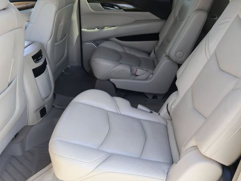 Used 2020 Cadillac Escalade ESV Premium Luxury RWD image 27