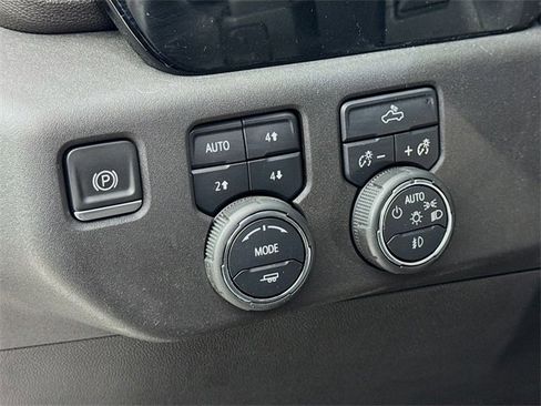 Used 2023 Chevrolet Silverado 1500 RST w/ Z71 Off-Road Package image 10