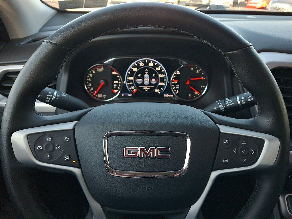 Used 2023 GMC Acadia SLT w/ Technology Package AWD/4WD image 21