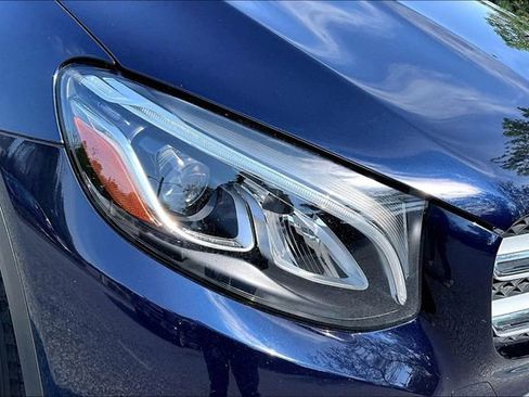 Used 2018 Mercedes-Benz GLC 300 4MATIC image 35