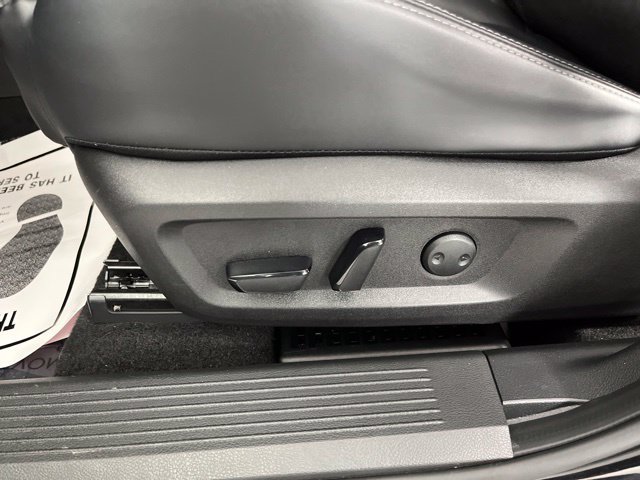 Used 2023 Nissan Rogue SV w/ SV Premium B Package FWD image 32