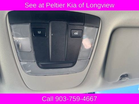Used 2025 Kia Sportage LX FWD image 18