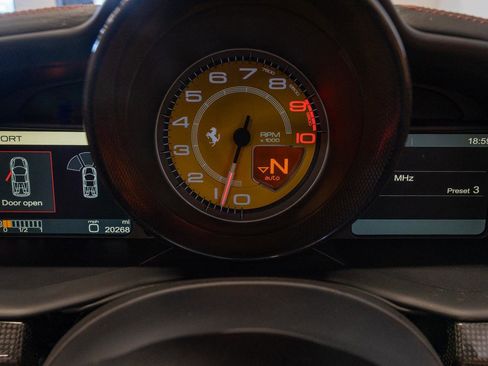 Used 2012 Ferrari 458 Spider image 9