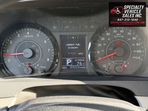 Used 2015 Toyota Sienna LE FWD image 38
