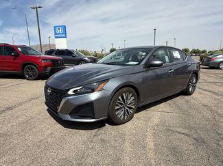 Used 2023 Nissan Altima 2.5 SV video 1