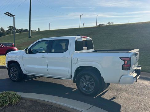 New 2026 Nissan Frontier SV w/ SV Convenience Package RWD image 3