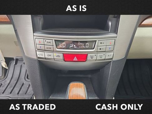 Used 2014 Subaru Outback 2.5i Limited w/ Moonroof Package AWD/4WD image 25