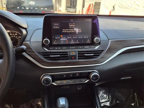 Used 2023 Nissan Altima 2.5 SV image 17